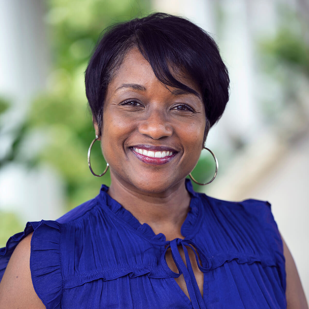 Headshot photo of Traci Burnette