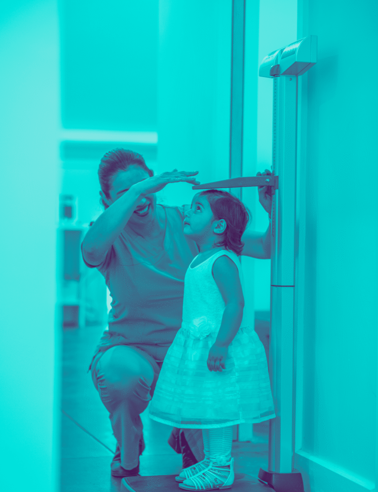 000000529_MeasuringChildHeightTeal